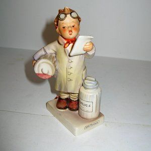 M I Hummel Goebel Figurine "THE PHARMACIST" HUM 322 TMK5 6" Tall